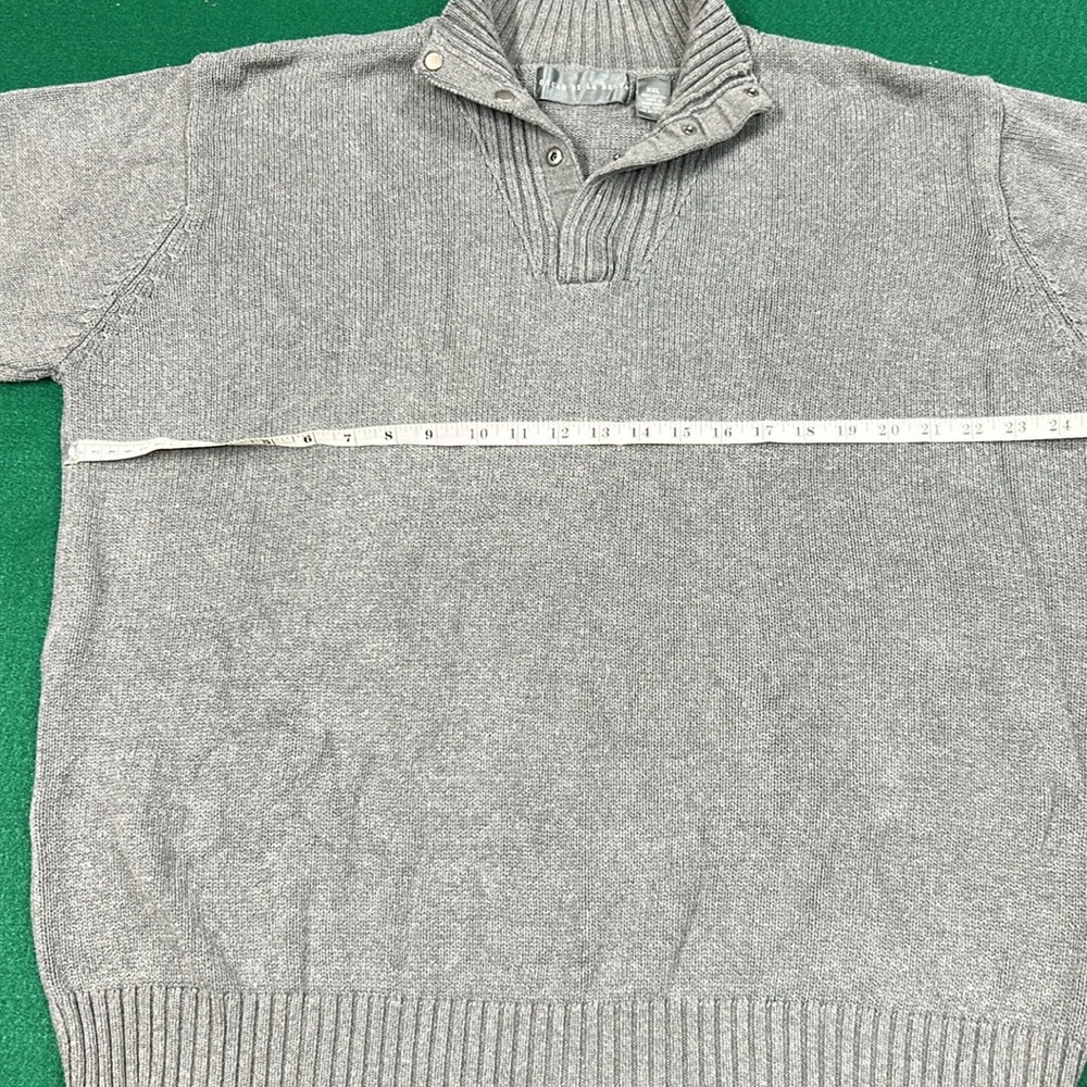 Oscar De La Renta  XXL pullover grey sweater high neck with  4 snap closure